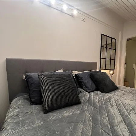 Charming Loft Retreat On Tromso's Historic Main Street: 3-minute Stroll To Square Apartament *