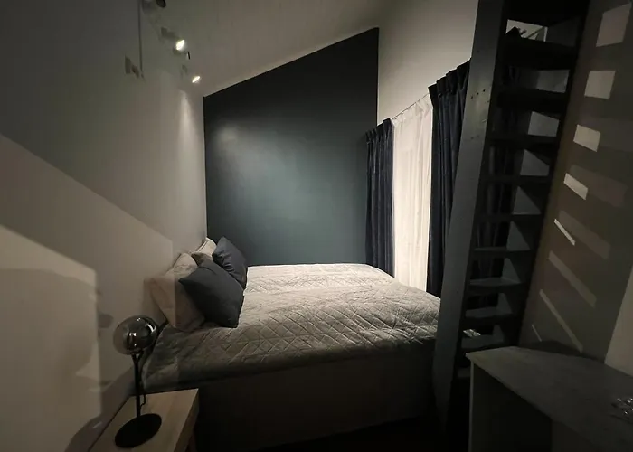 Charming Loft Retreat On Tromso's Historic Main Street: 3-minute Stroll To Square * Tromsø