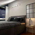 Apartman Charming Loft Retreat On Tromso's Historic Main Street: 3-minute Stroll To Square *