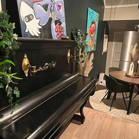 Appartement Charming Loft Retreat On Tromso's Historic Main Street: 3-minute Stroll To Square