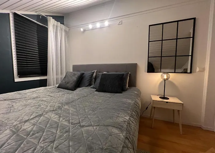 Charming Loft Retreat On Tromso's Historic Main Street: 3-minute Stroll To Square *